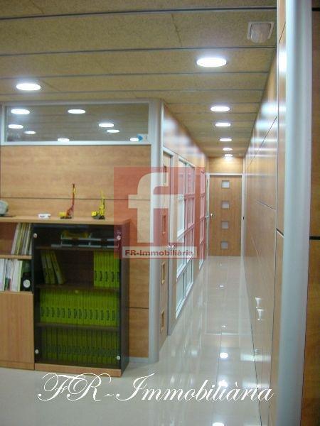 For sale of office in Sabadell