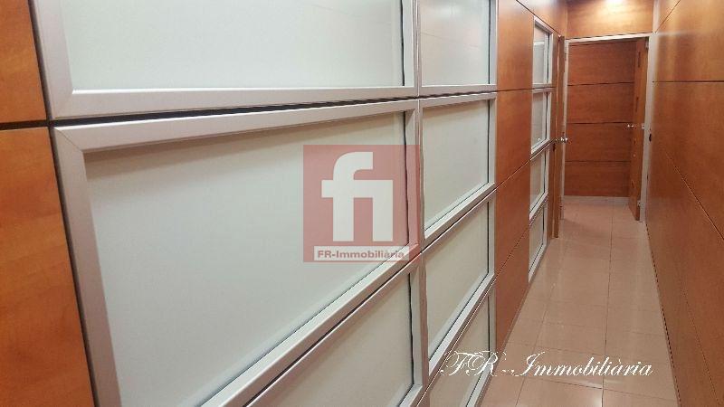 For sale of office in Sabadell
