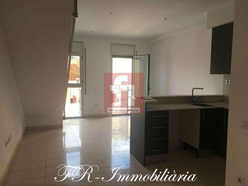 For sale of duplex in Sabadell