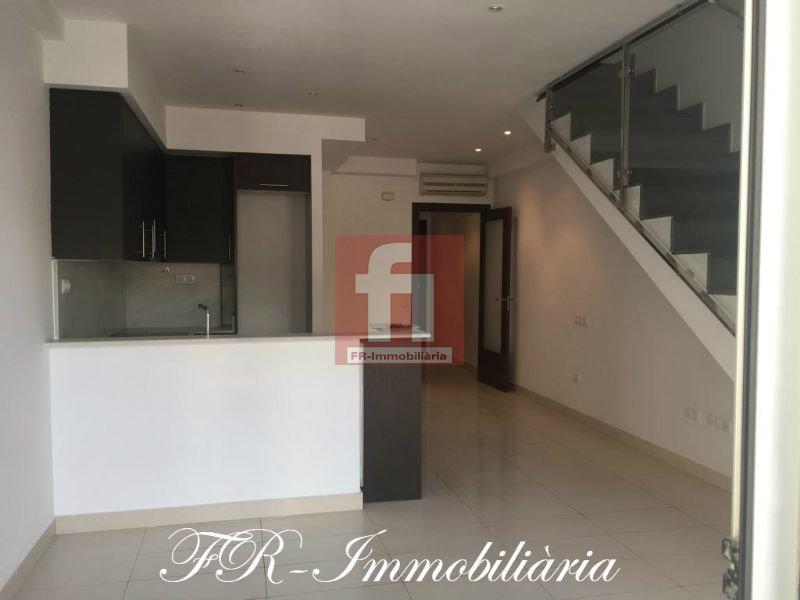 For sale of duplex in Sabadell
