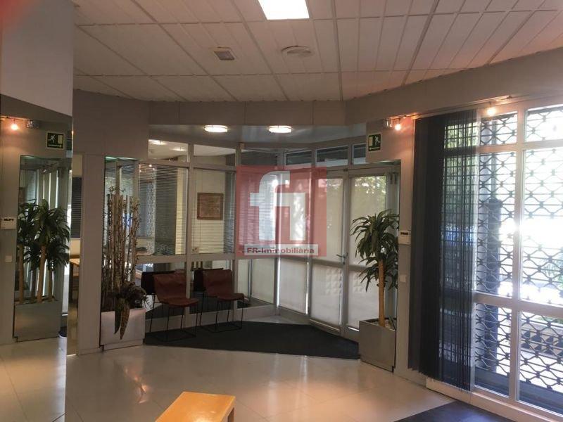For sale of office in Sabadell