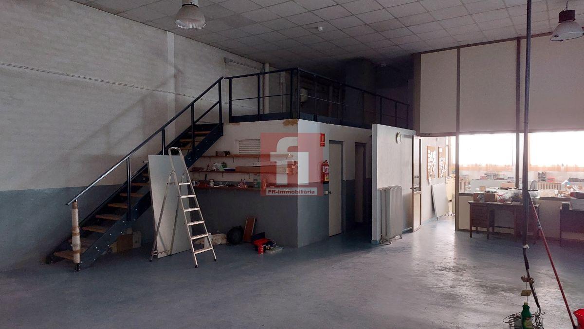 For rent of industrial plant/warehouse in Sabadell
