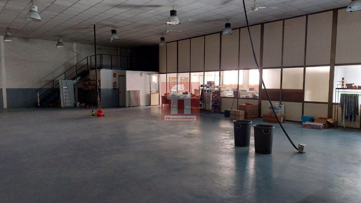 For rent of industrial plant/warehouse in Sabadell