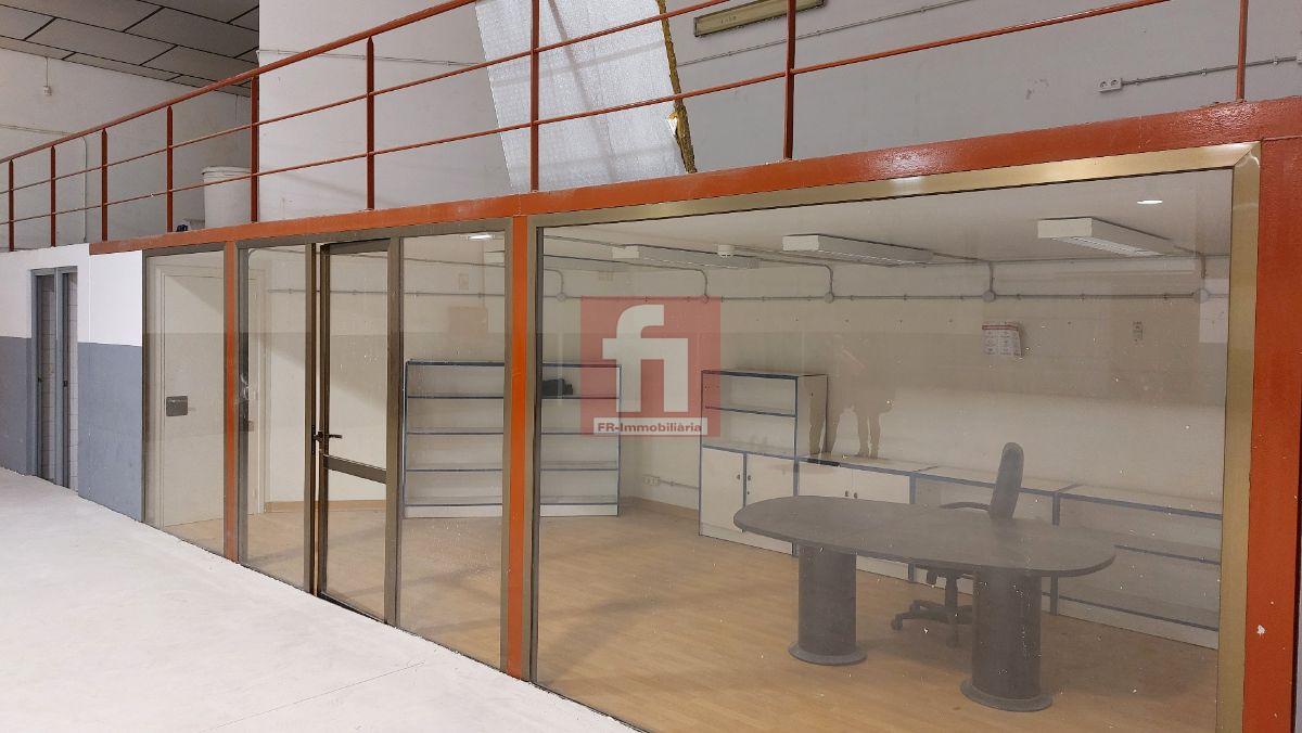 For rent of industrial plant/warehouse in Sabadell