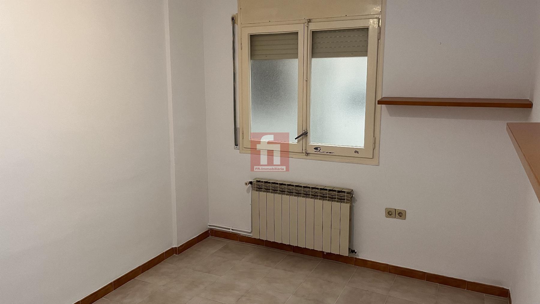 For sale of flat in Vilafranca del Penedès