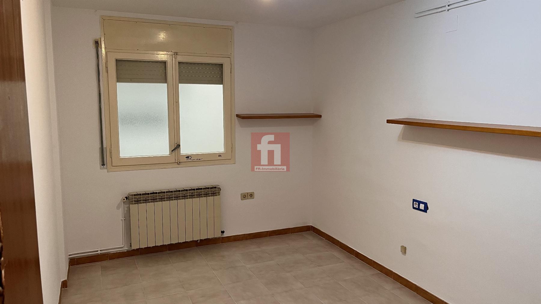 For sale of flat in Vilafranca del Penedès