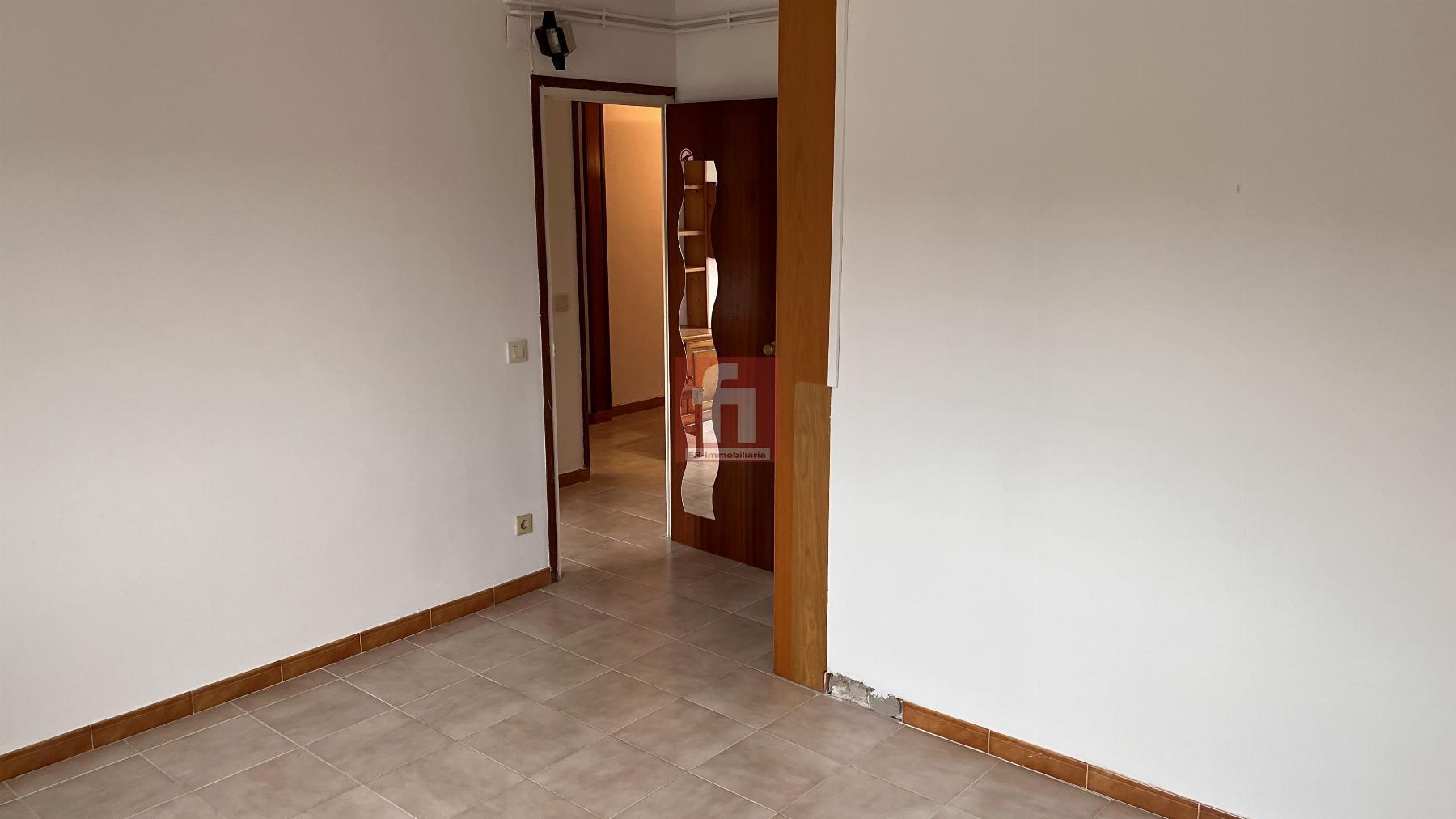 For sale of flat in Vilafranca del Penedès