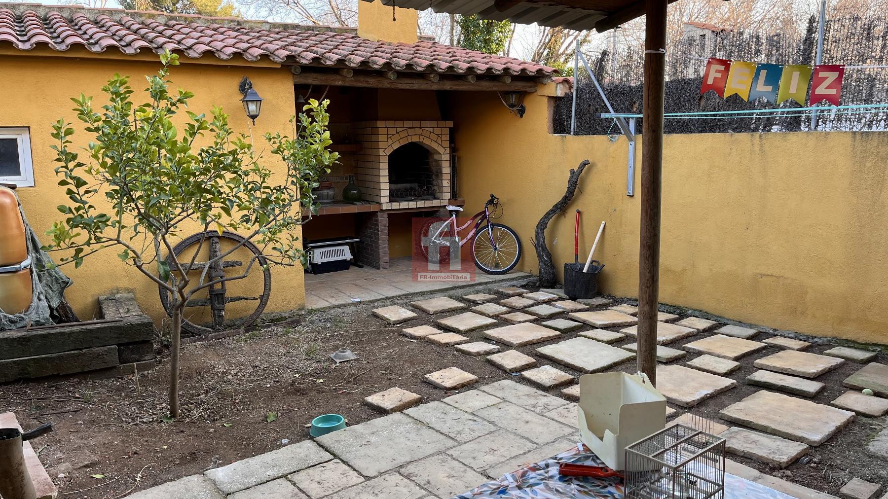 For sale of house in Banyeres del Penedès