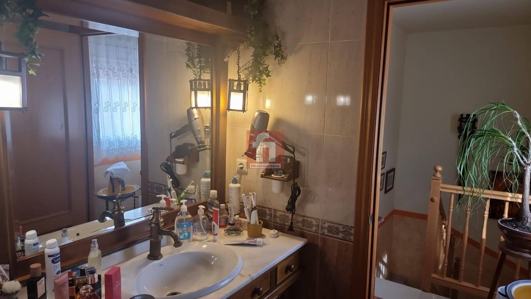 For sale of house in Banyeres del Penedès