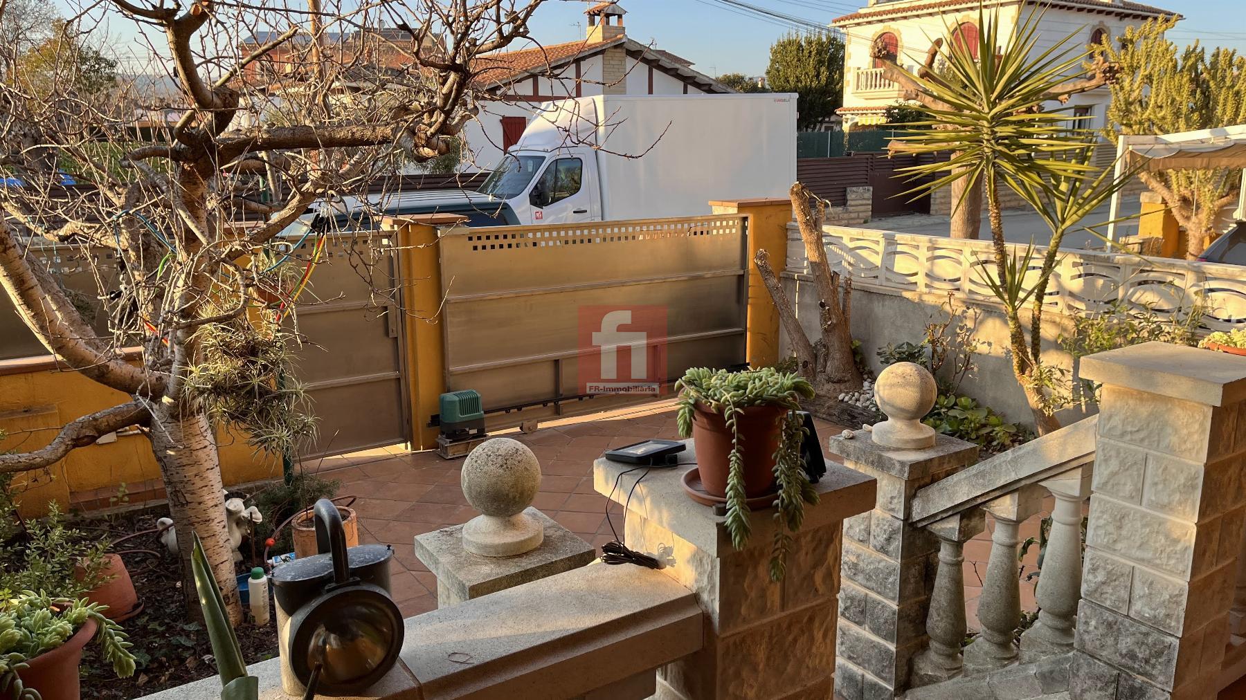 For sale of house in Banyeres del Penedès