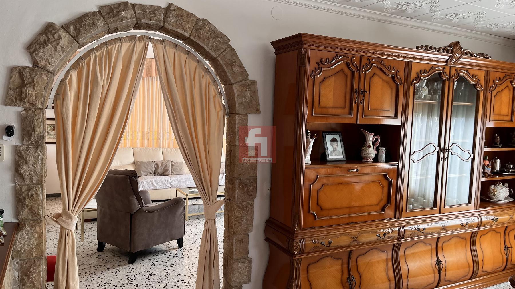 For sale of house in Banyeres del Penedès