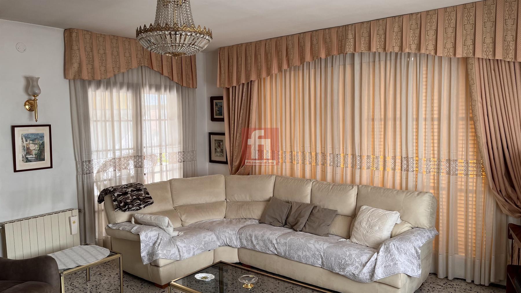 For sale of house in Banyeres del Penedès