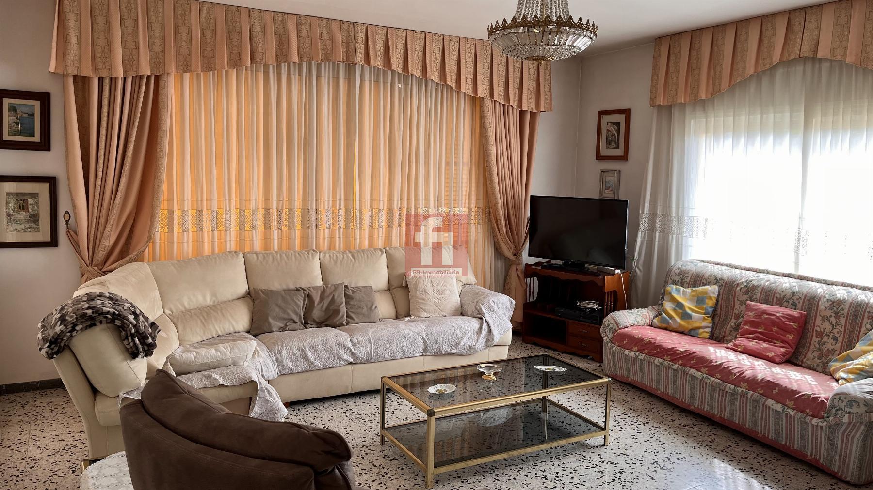 For sale of house in Banyeres del Penedès