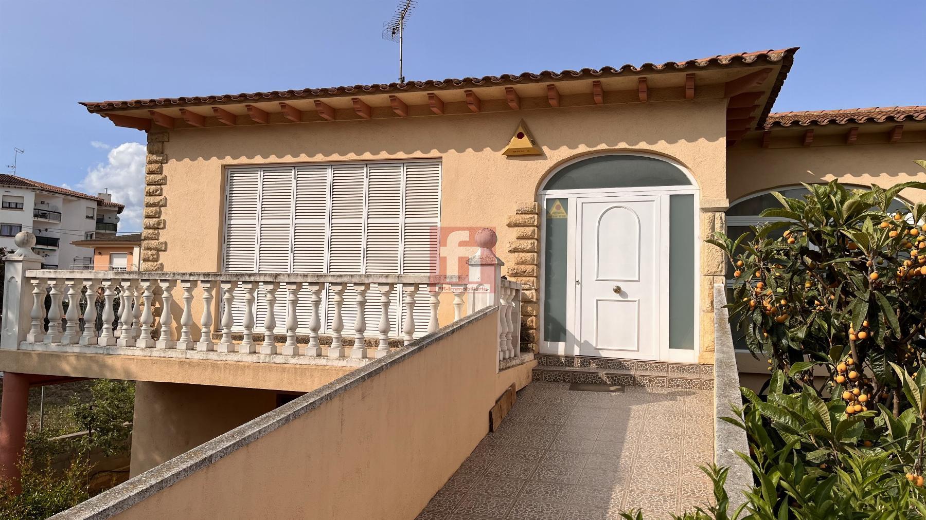 For sale of house in Banyeres del Penedès