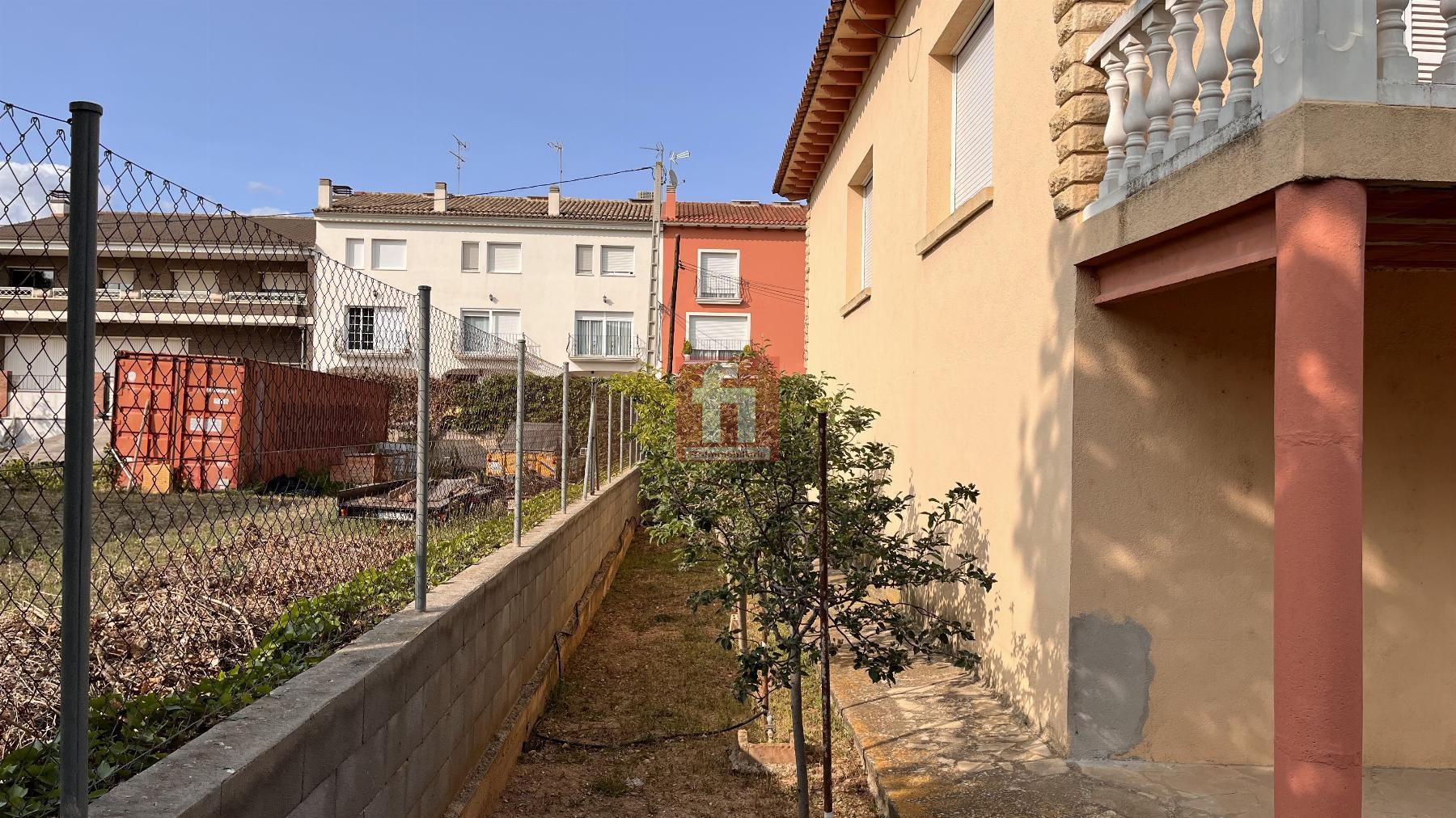For sale of house in Banyeres del Penedès