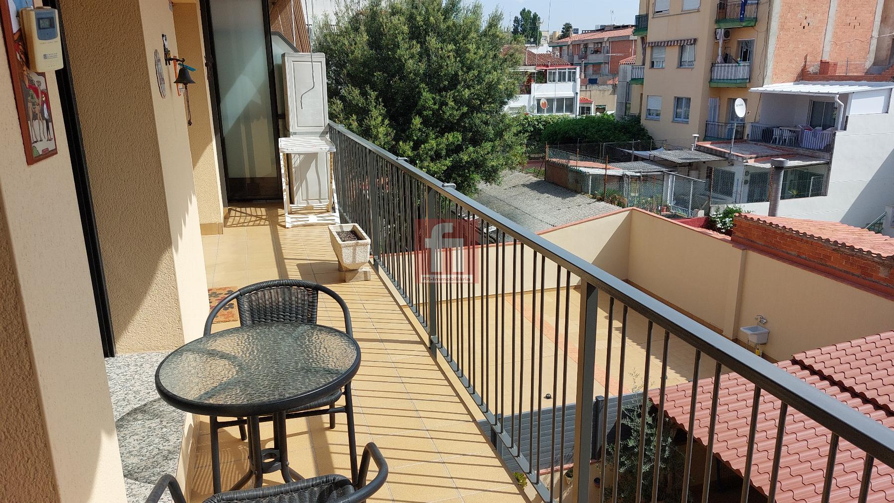 For sale of penthouse in Sabadell