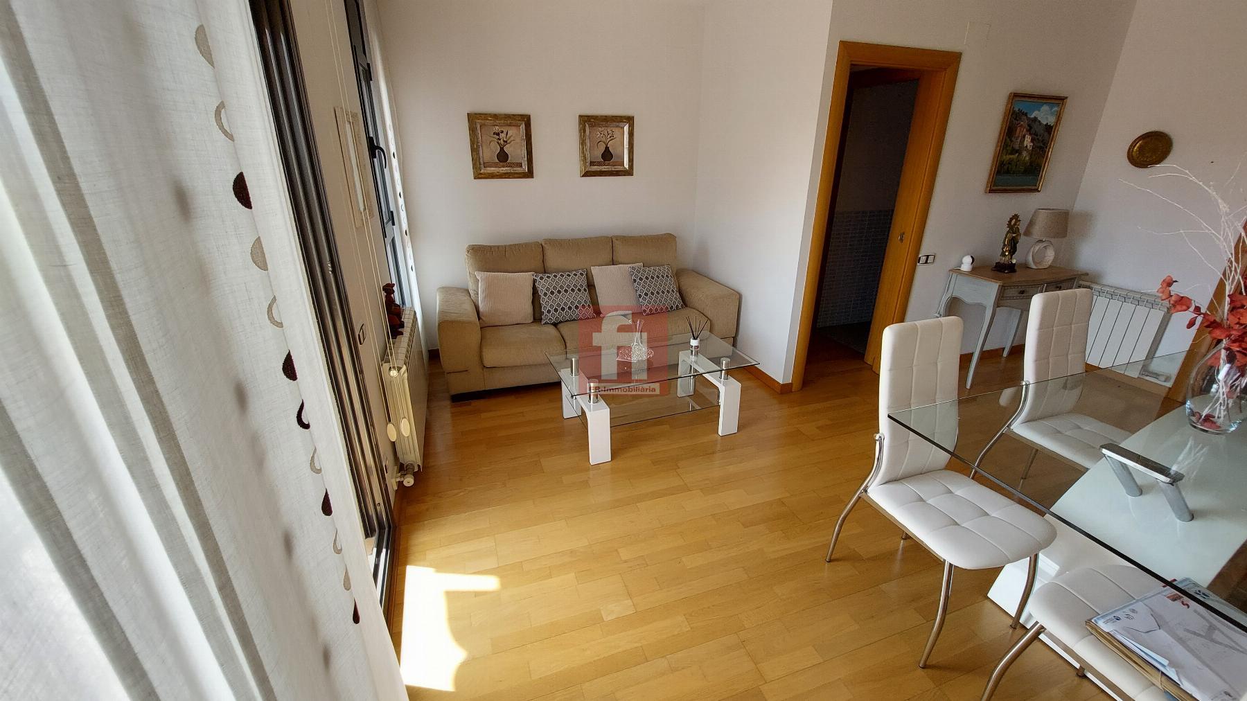 For sale of penthouse in Sabadell