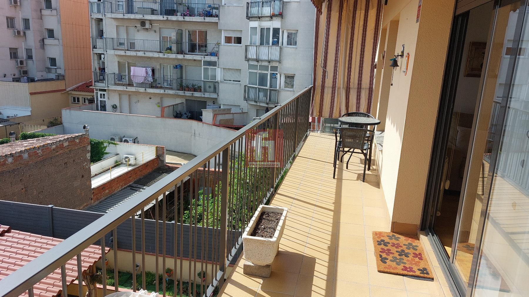 For sale of penthouse in Sabadell