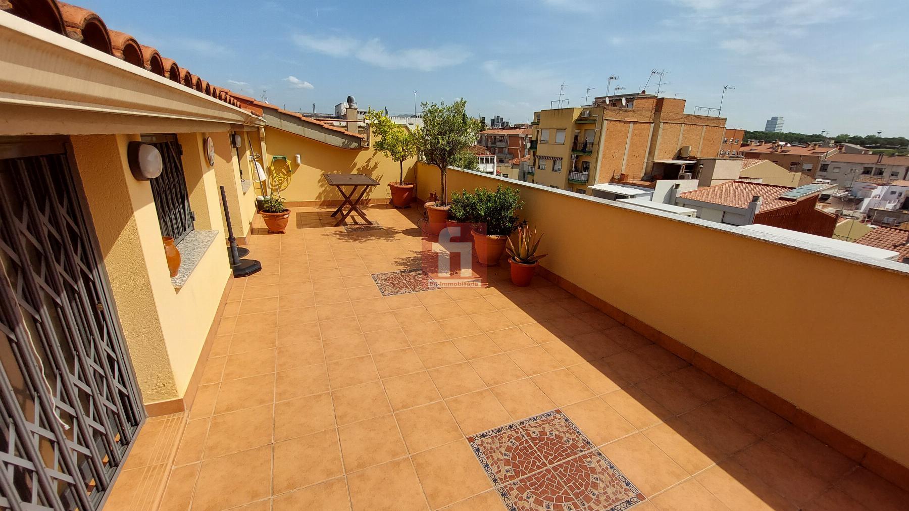 For sale of penthouse in Sabadell