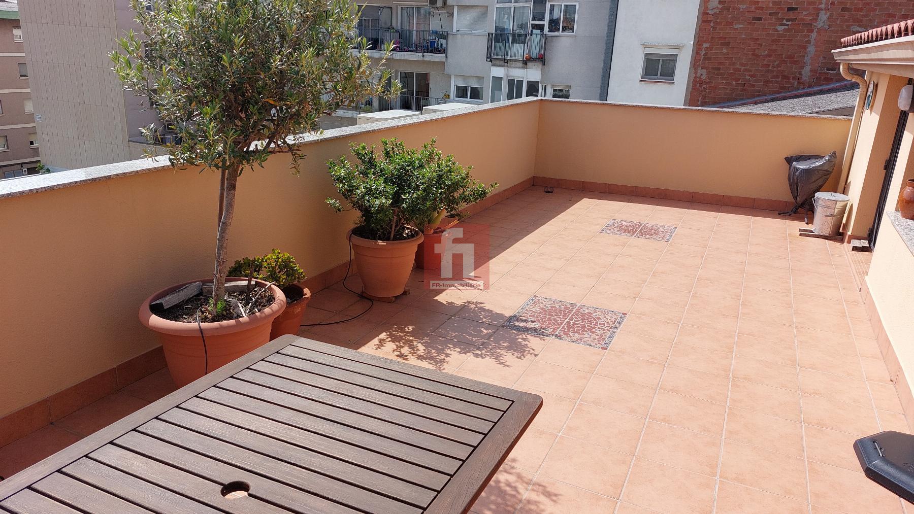 For sale of penthouse in Sabadell