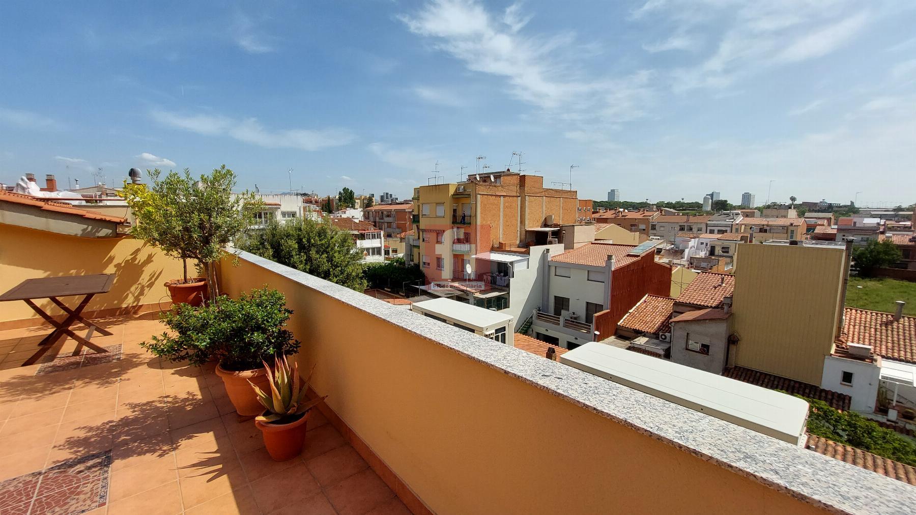 For sale of penthouse in Sabadell