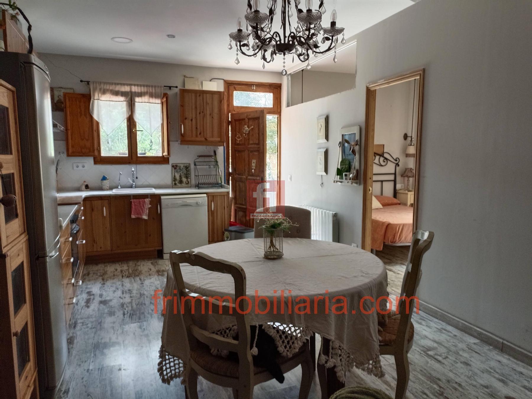 For rent of ground floor in La Torre de Claramunt