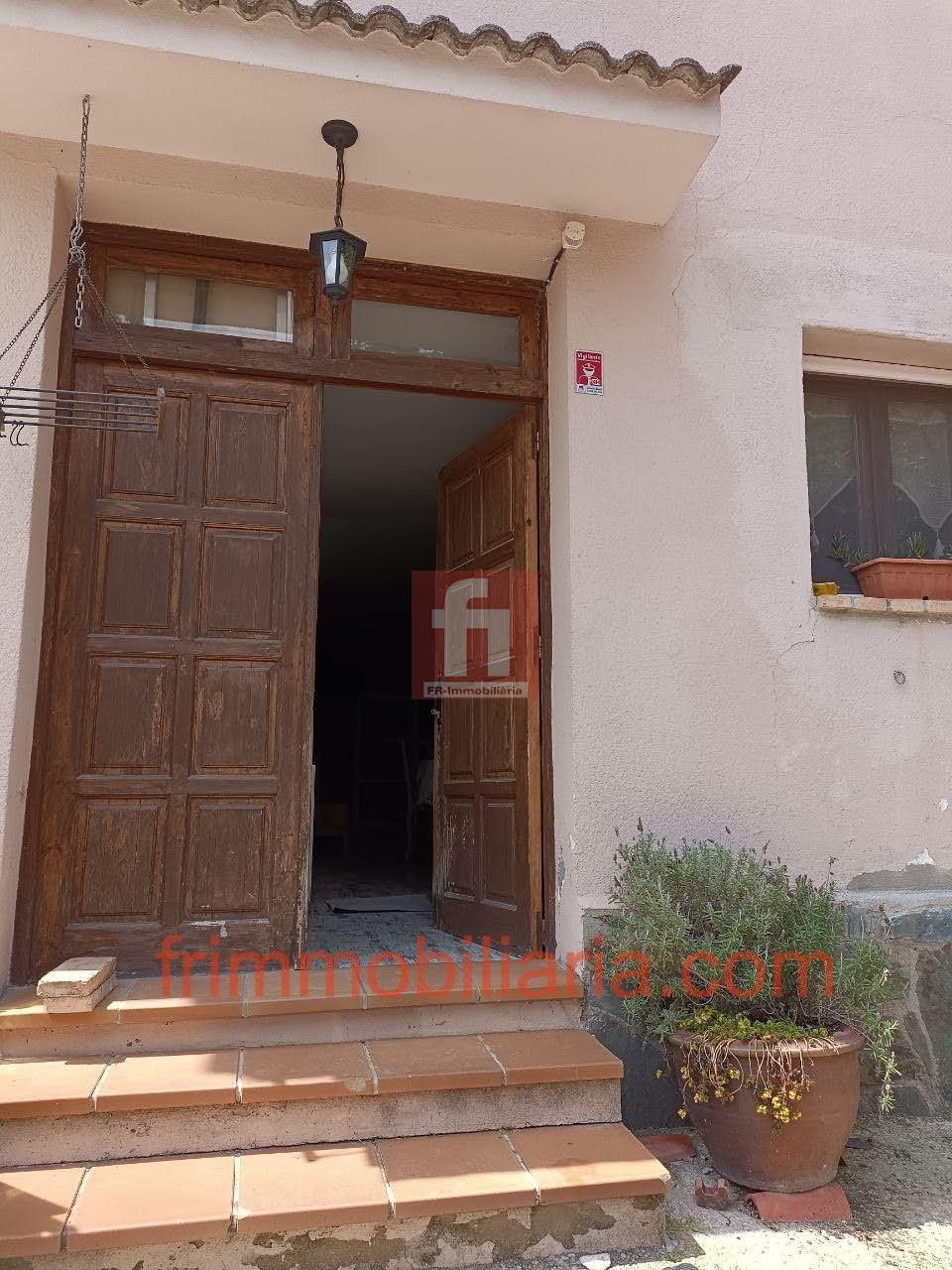 For rent of ground floor in La Torre de Claramunt
