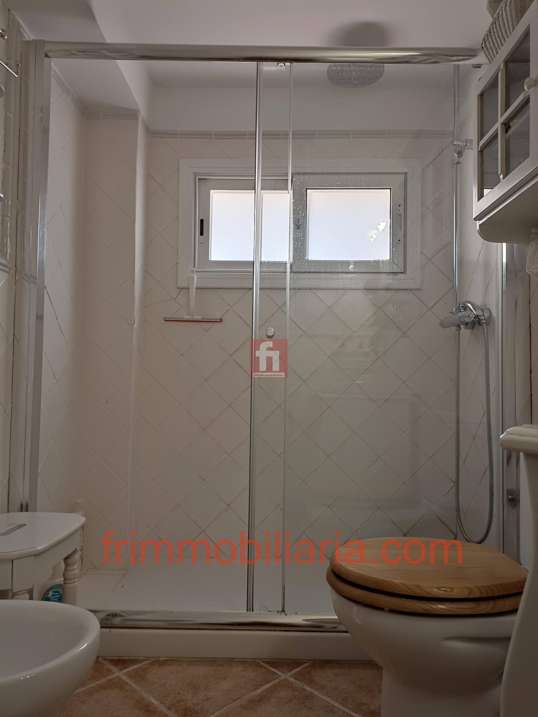 For rent of ground floor in La Torre de Claramunt