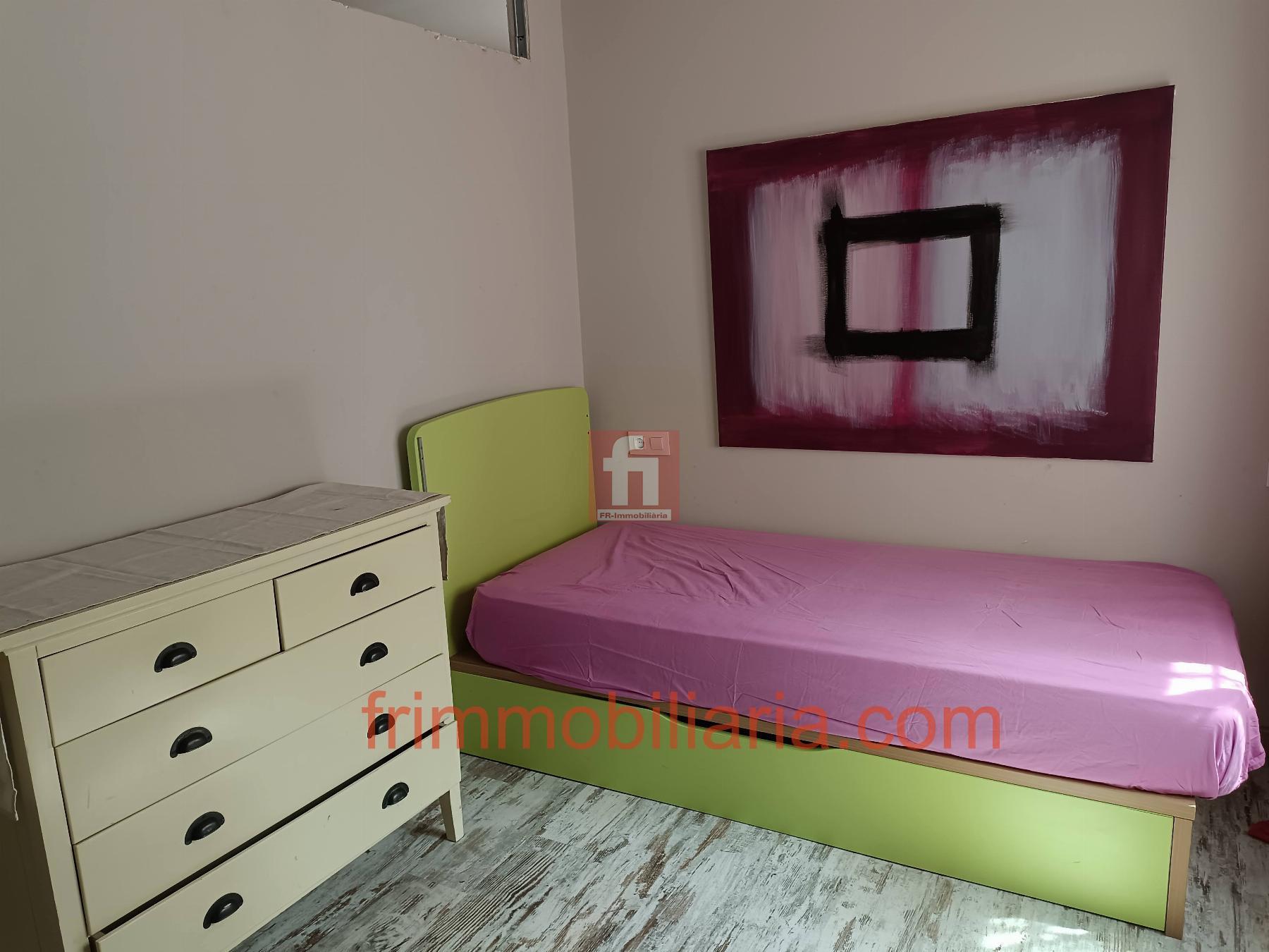 For rent of ground floor in La Torre de Claramunt