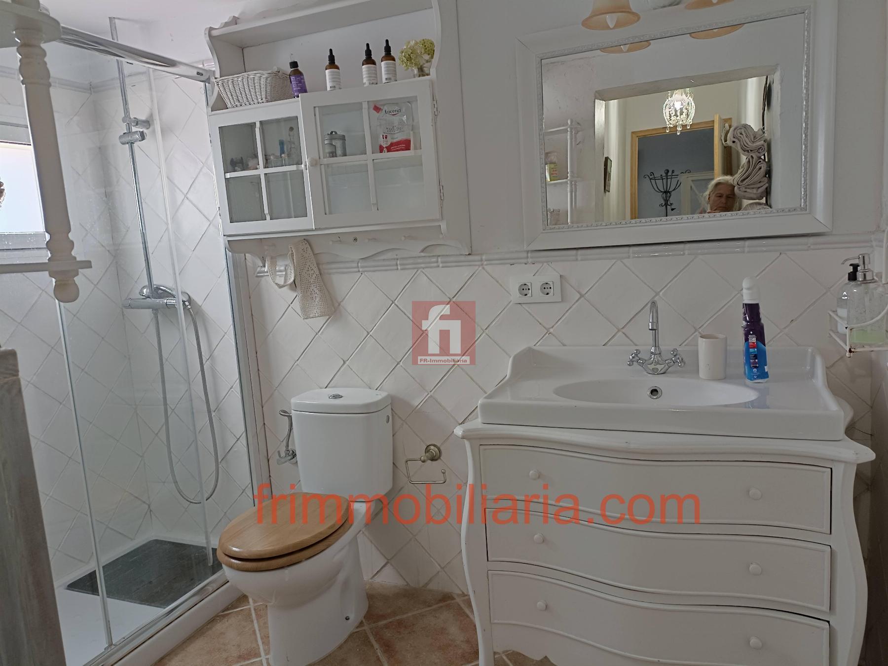 For rent of ground floor in La Torre de Claramunt
