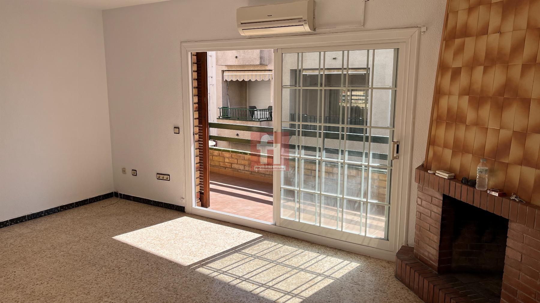For sale of flat in Cunit