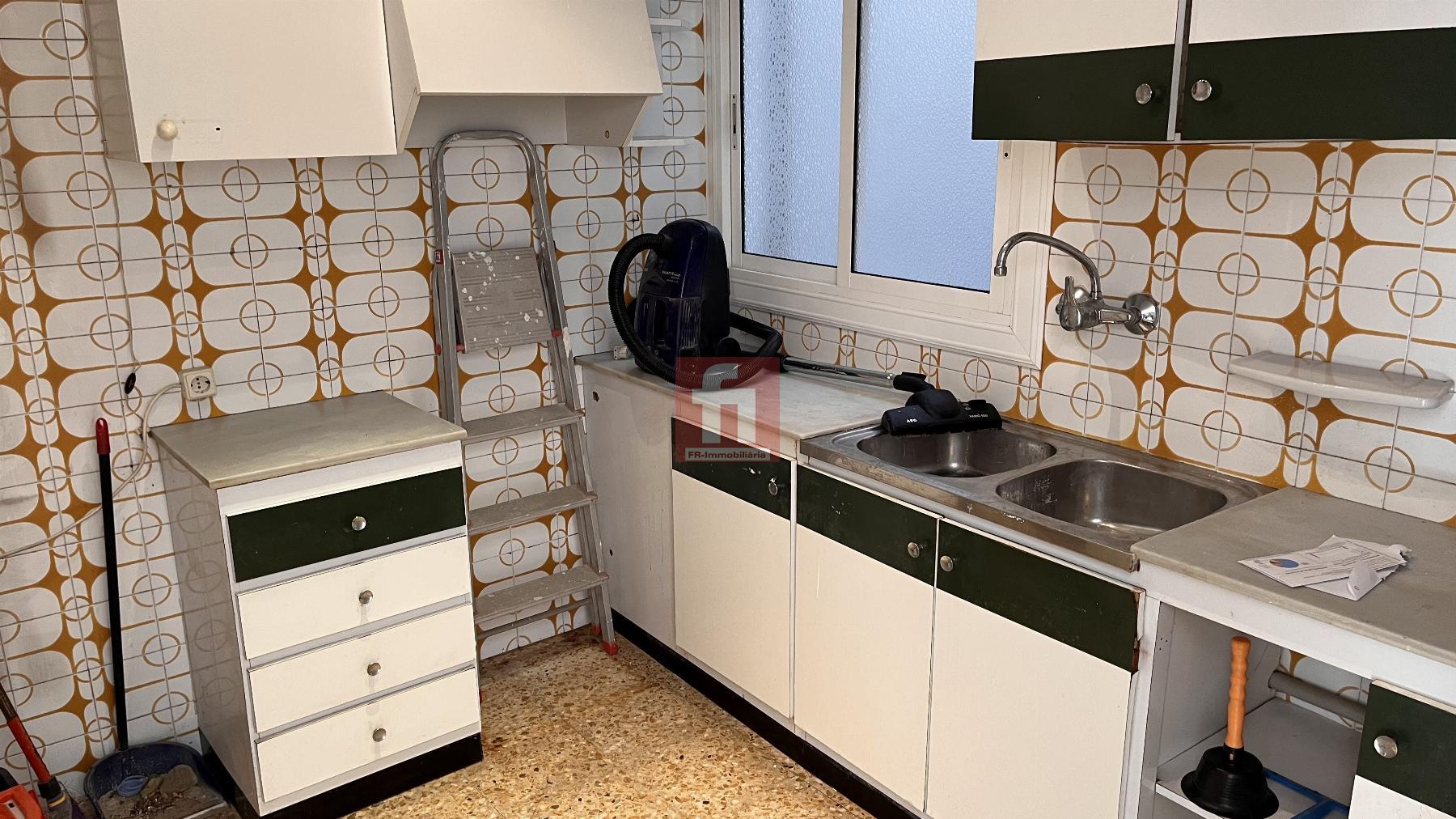 For sale of flat in Cunit