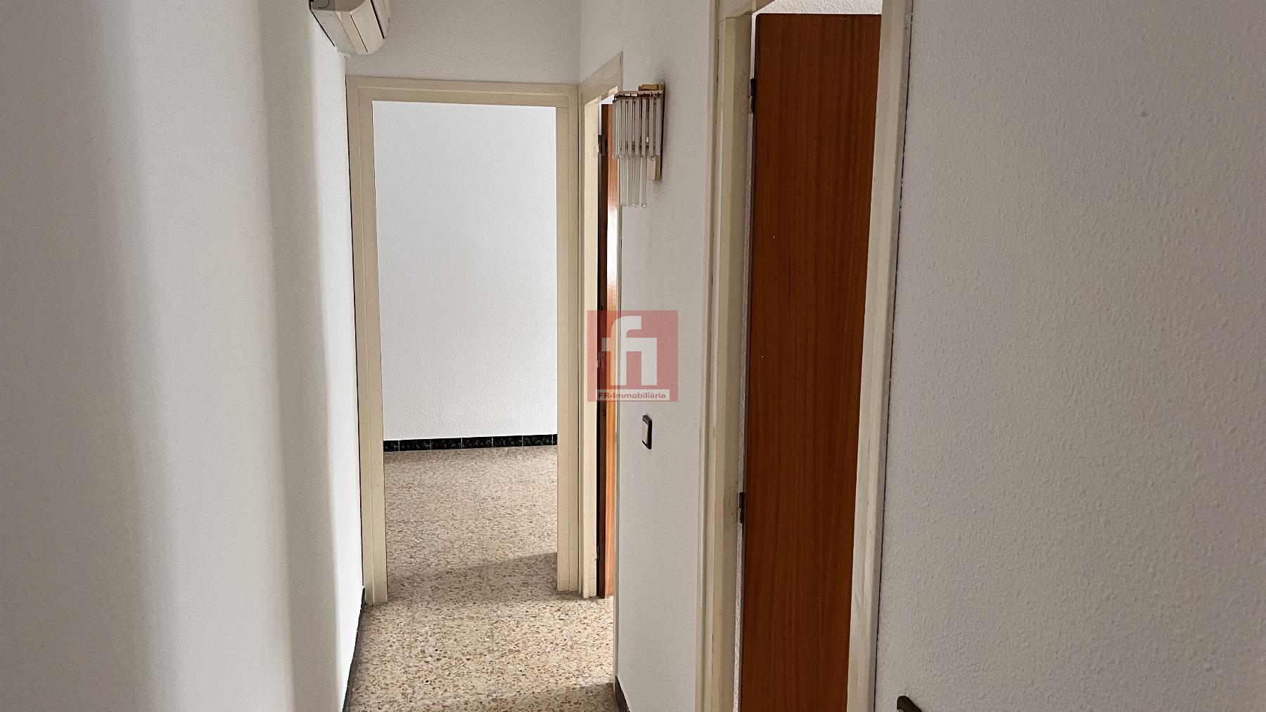 For sale of flat in Cunit