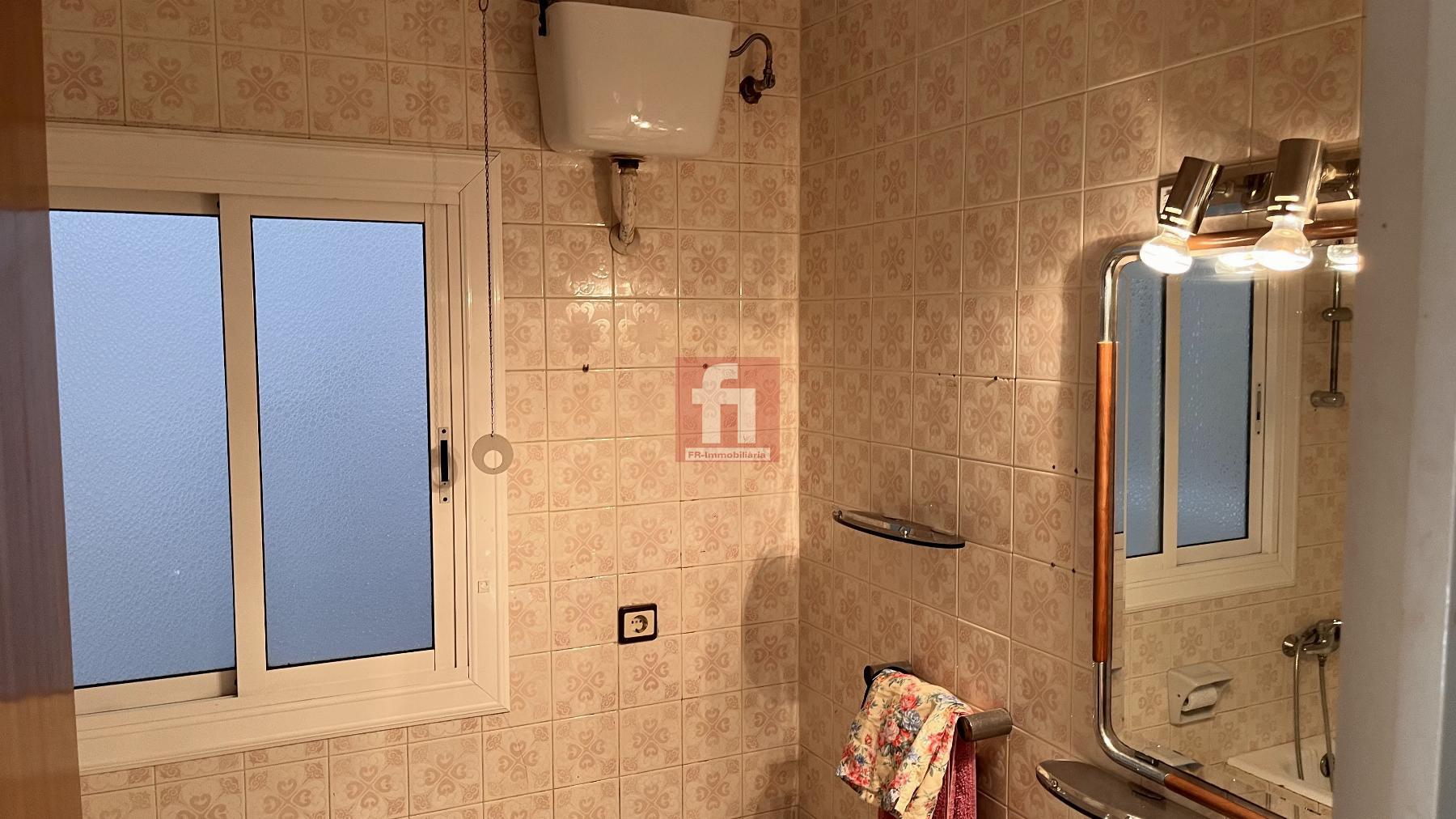 For sale of flat in Cunit