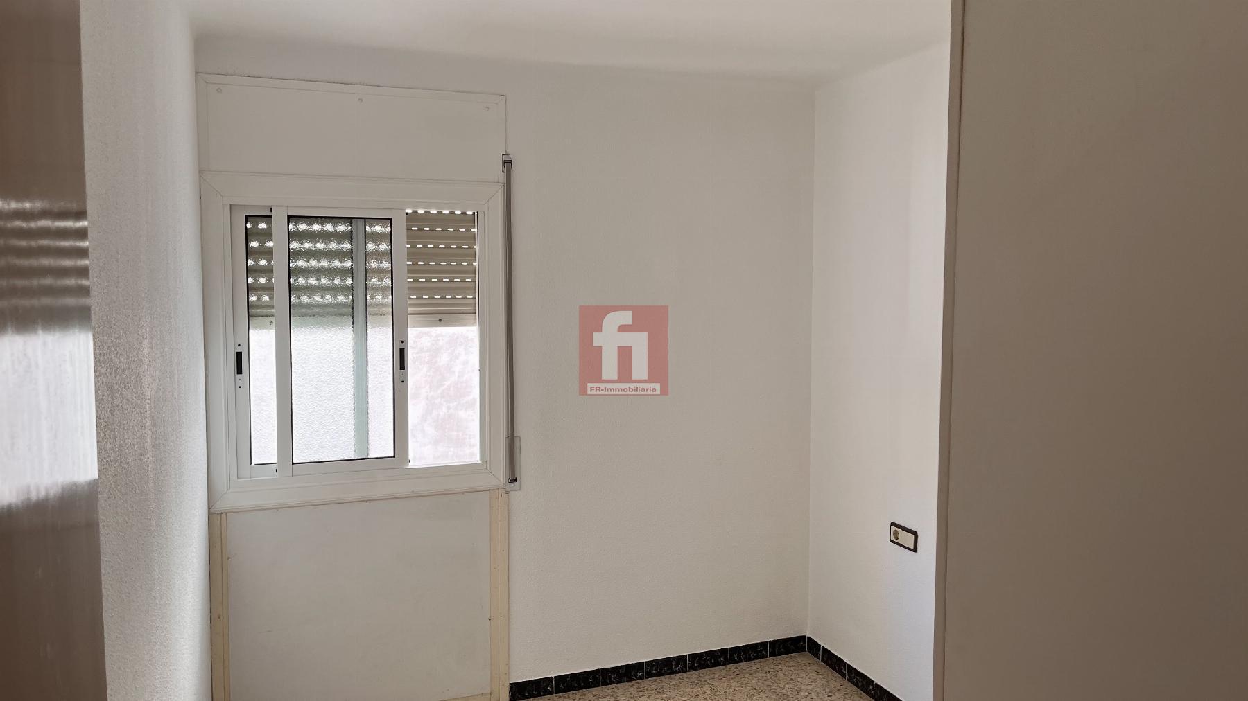 For sale of flat in Cunit