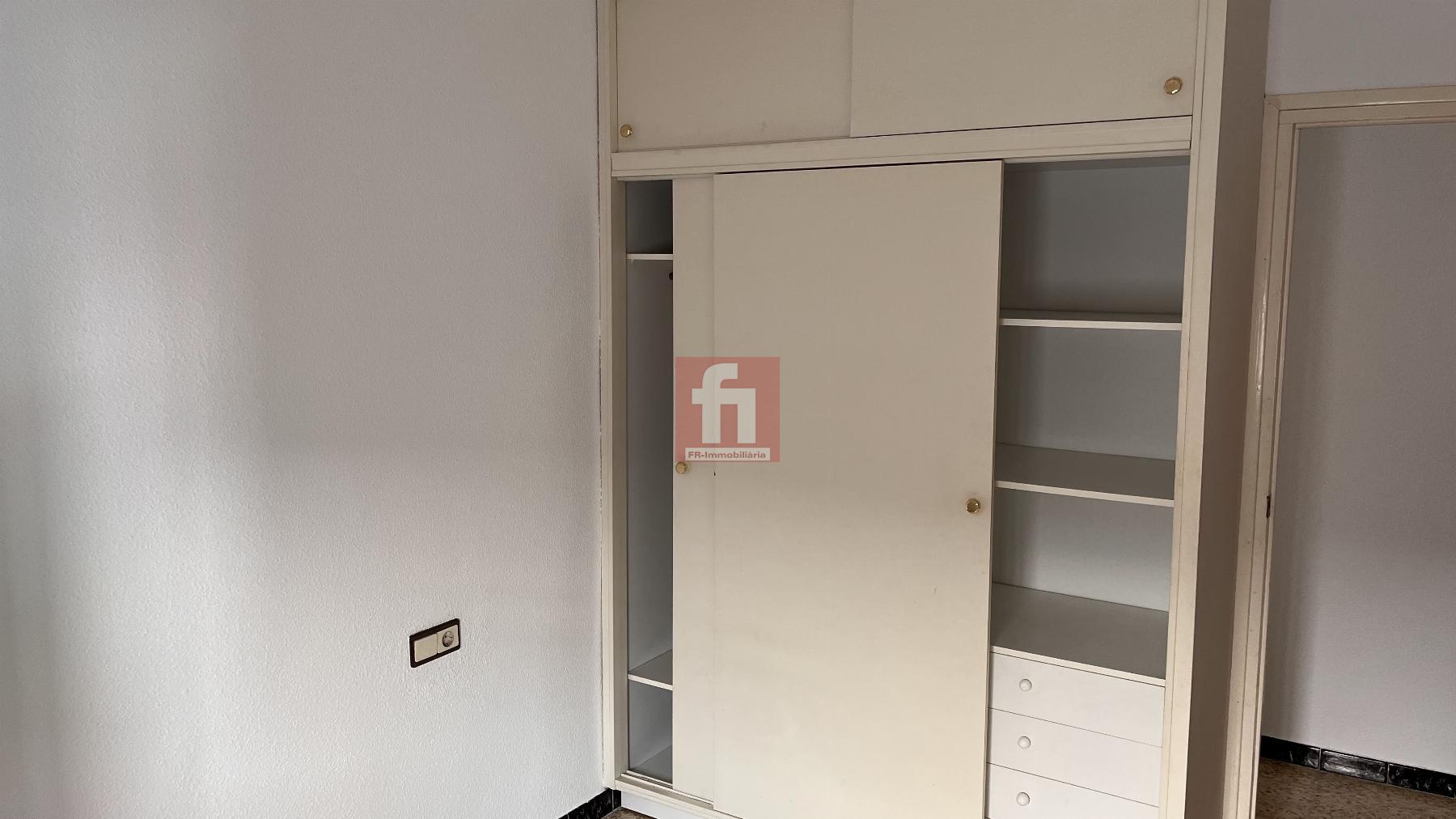 For sale of flat in Cunit