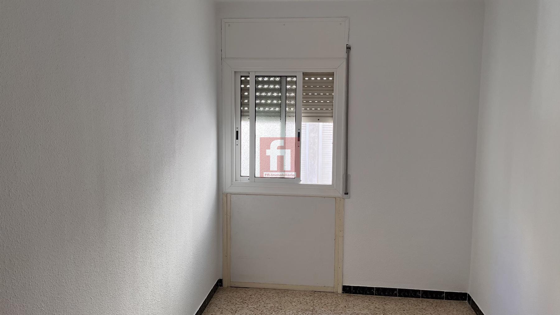 For sale of flat in Cunit
