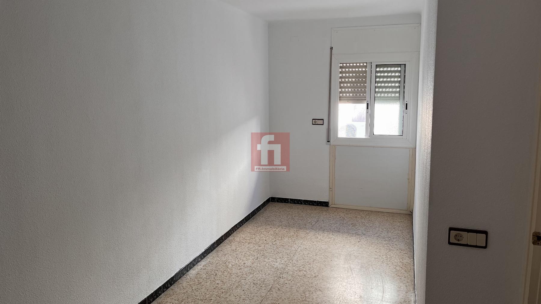 For sale of flat in Cunit