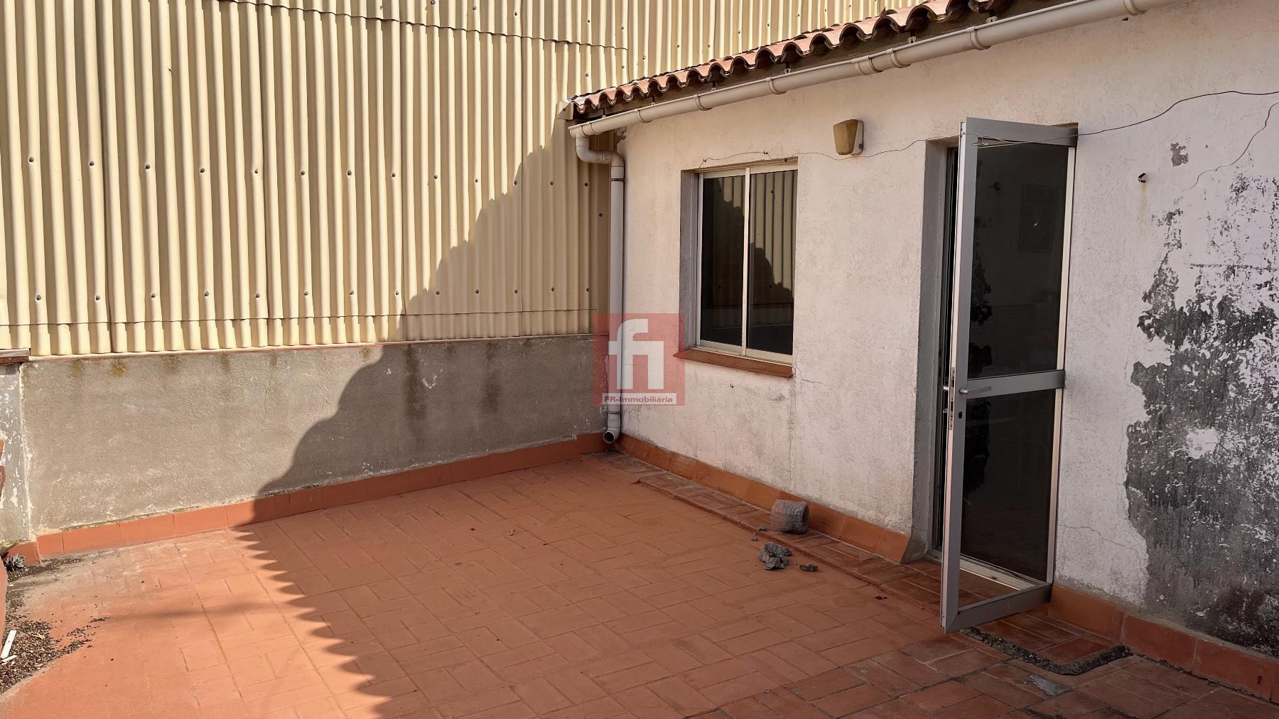 For sale of house in Arboç l