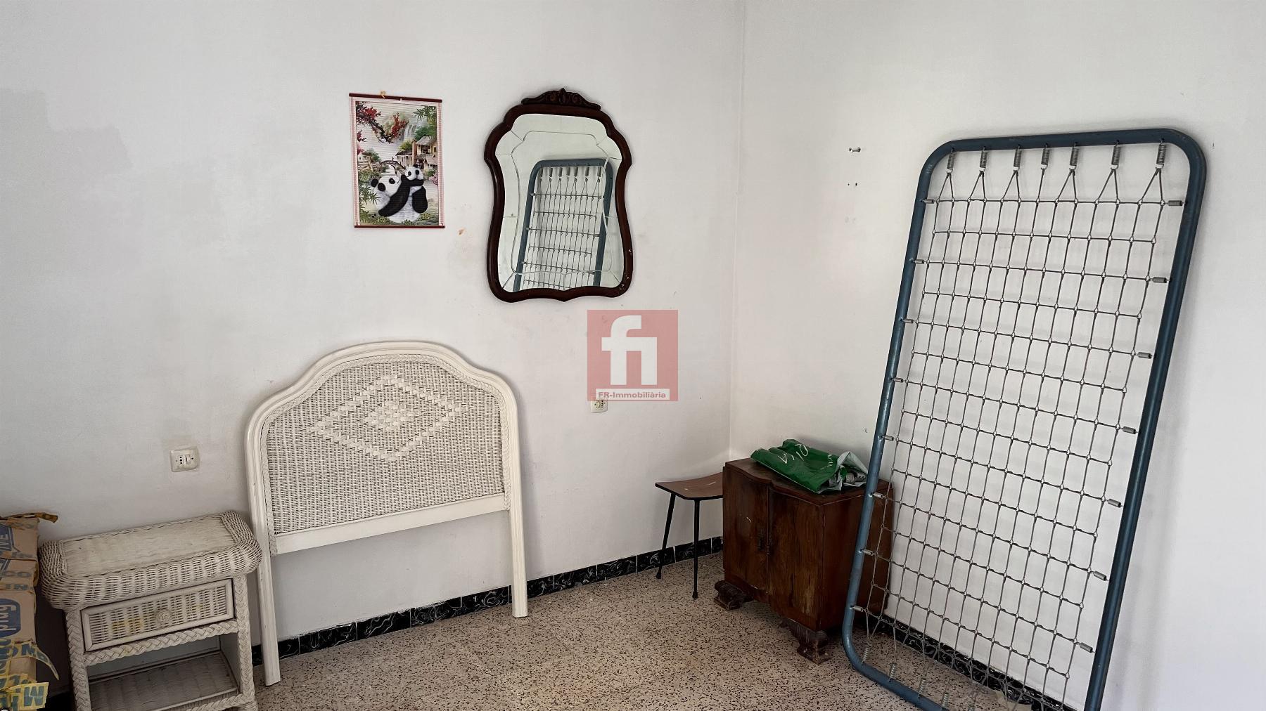 For sale of house in Arboç l