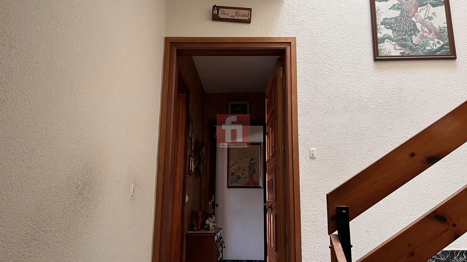 For sale of house in Arboç l