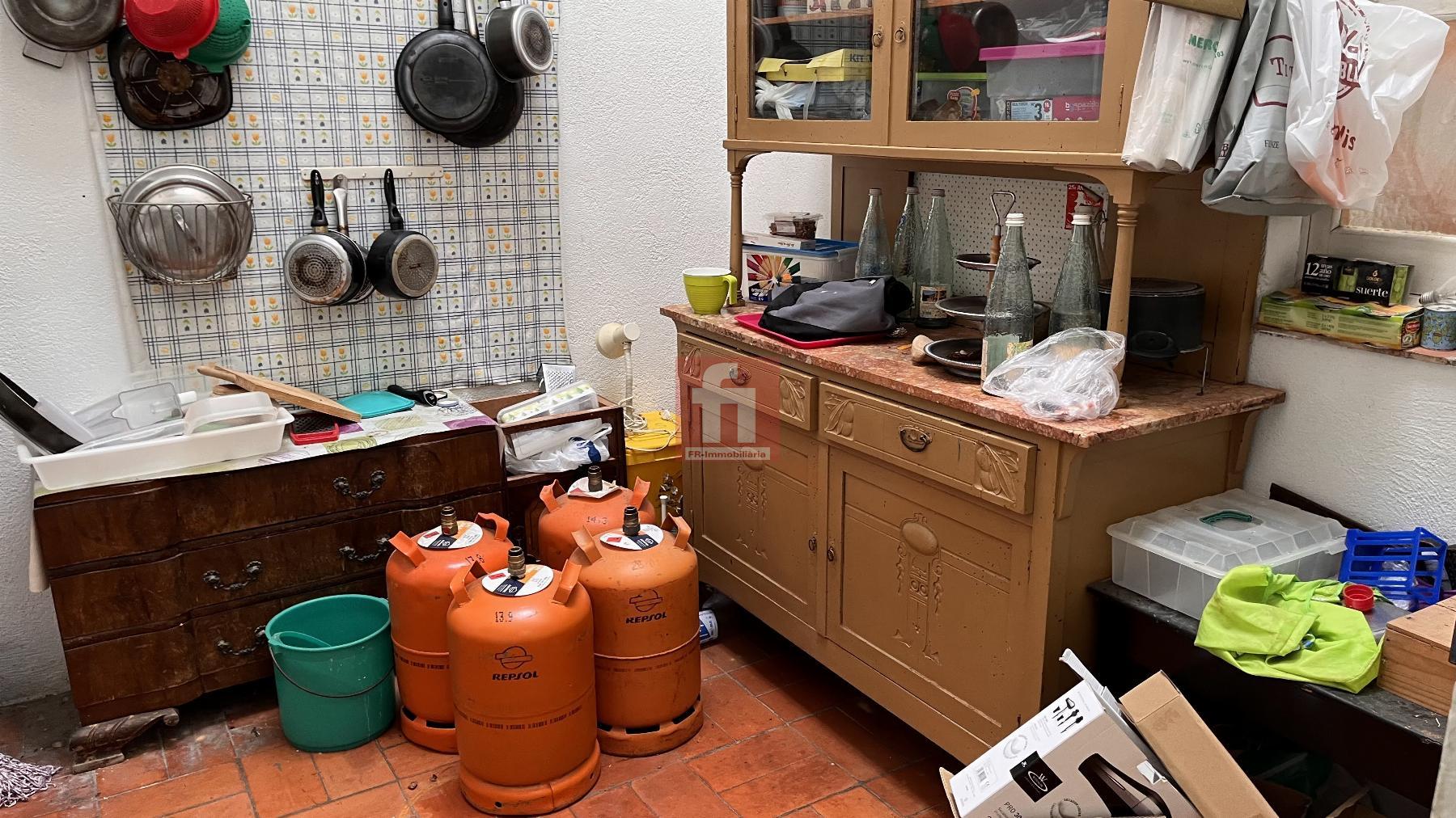 For sale of house in Arboç l