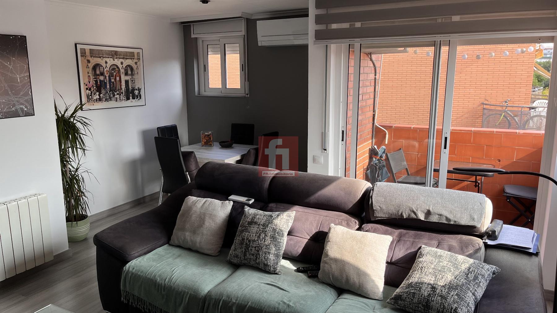 For sale of flat in Vilanova i la Geltrú