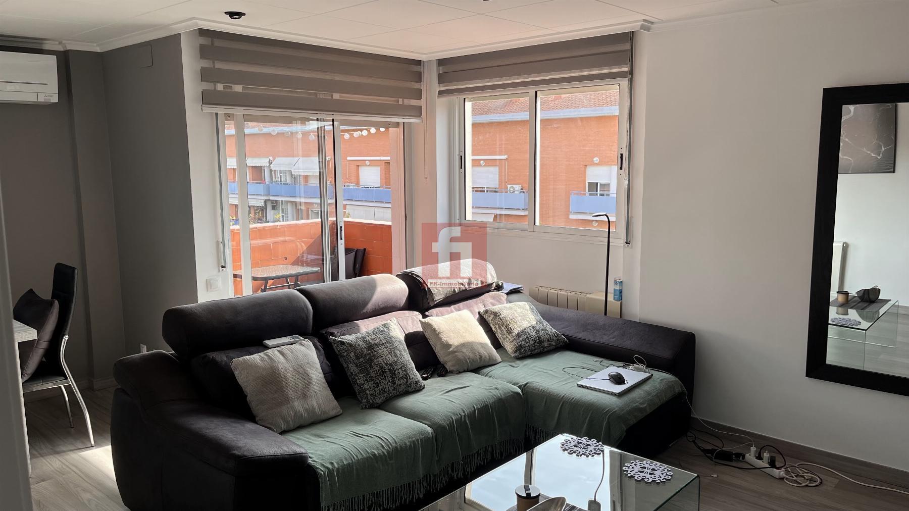 For sale of flat in Vilanova i la Geltrú