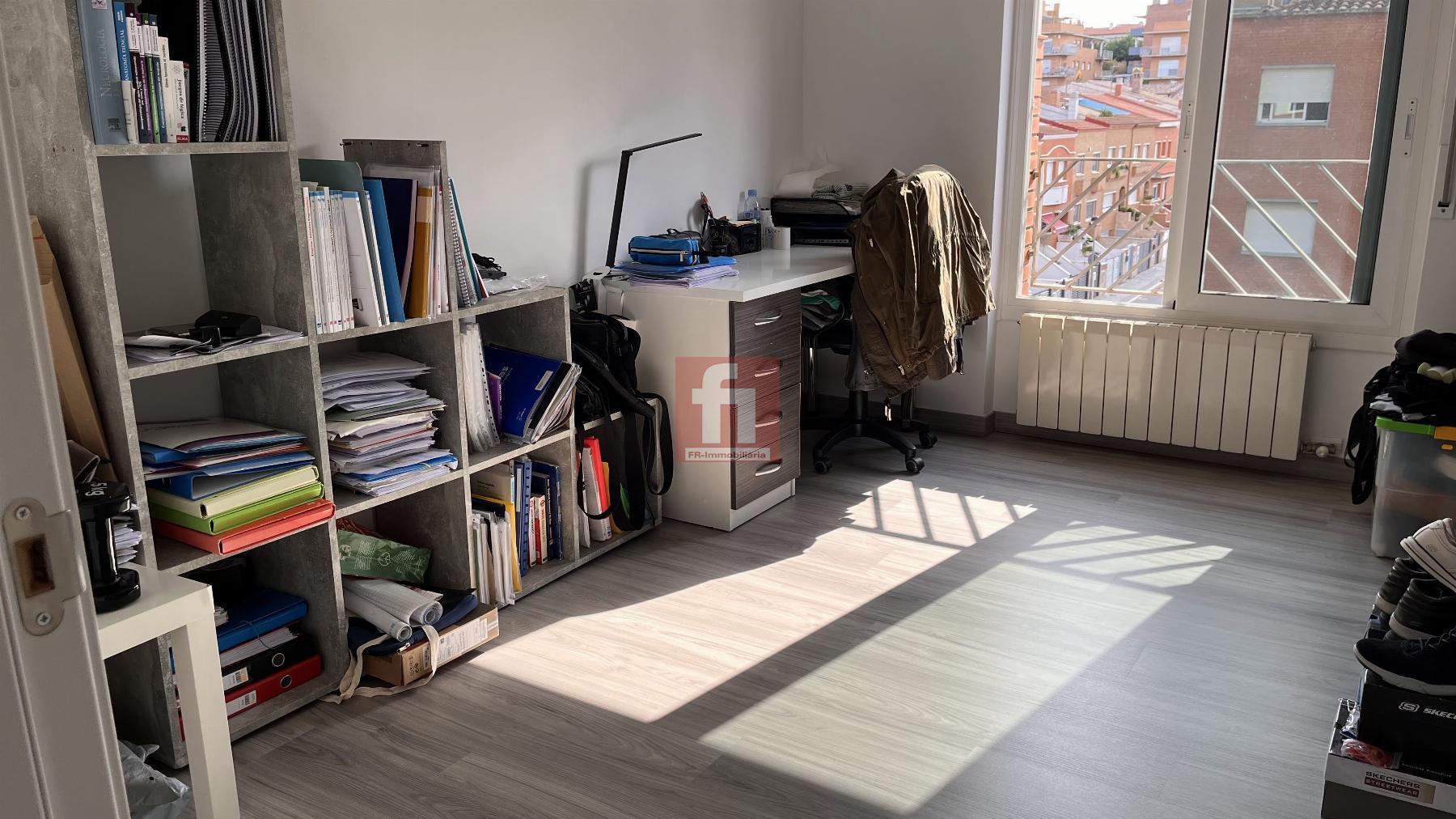 For sale of flat in Vilanova i la Geltrú