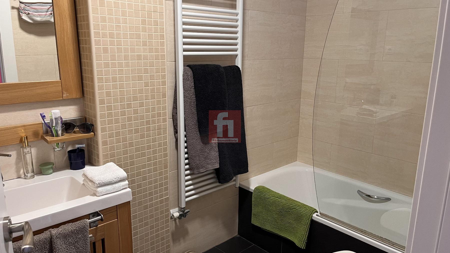 For sale of flat in Vilanova i la Geltrú