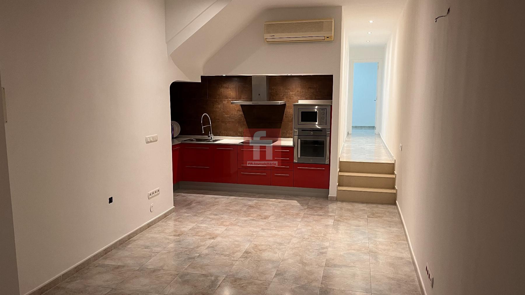 For sale of flat in Vilanova i la Geltrú