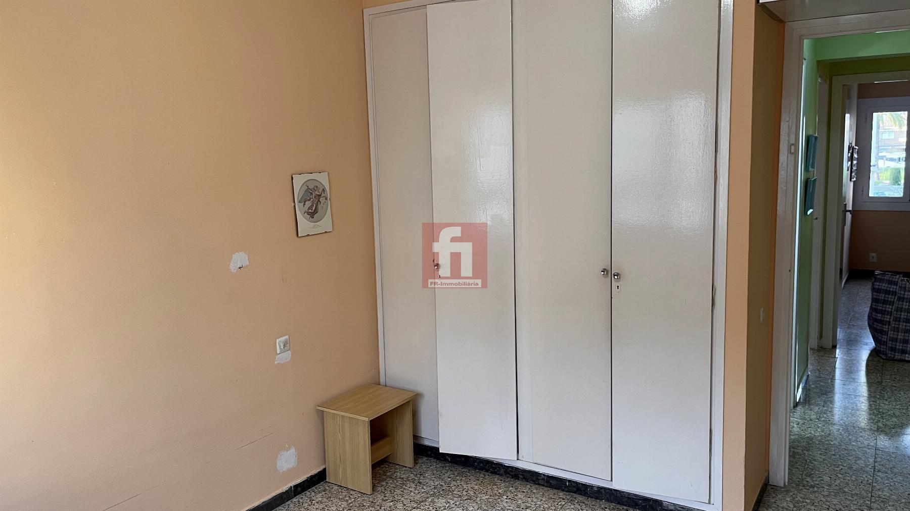 For sale of flat in Cunit
