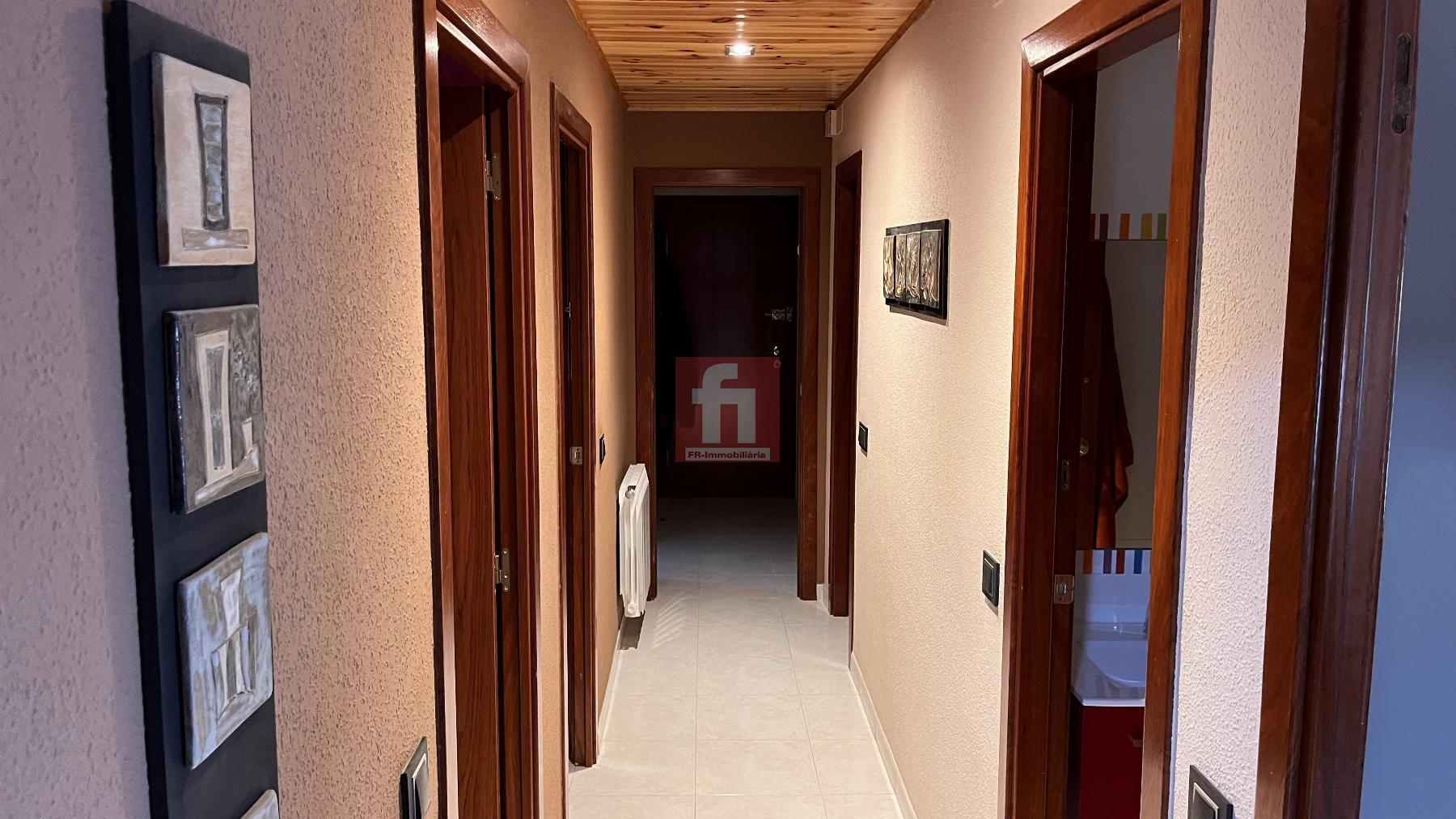 For sale of flat in Arboç l