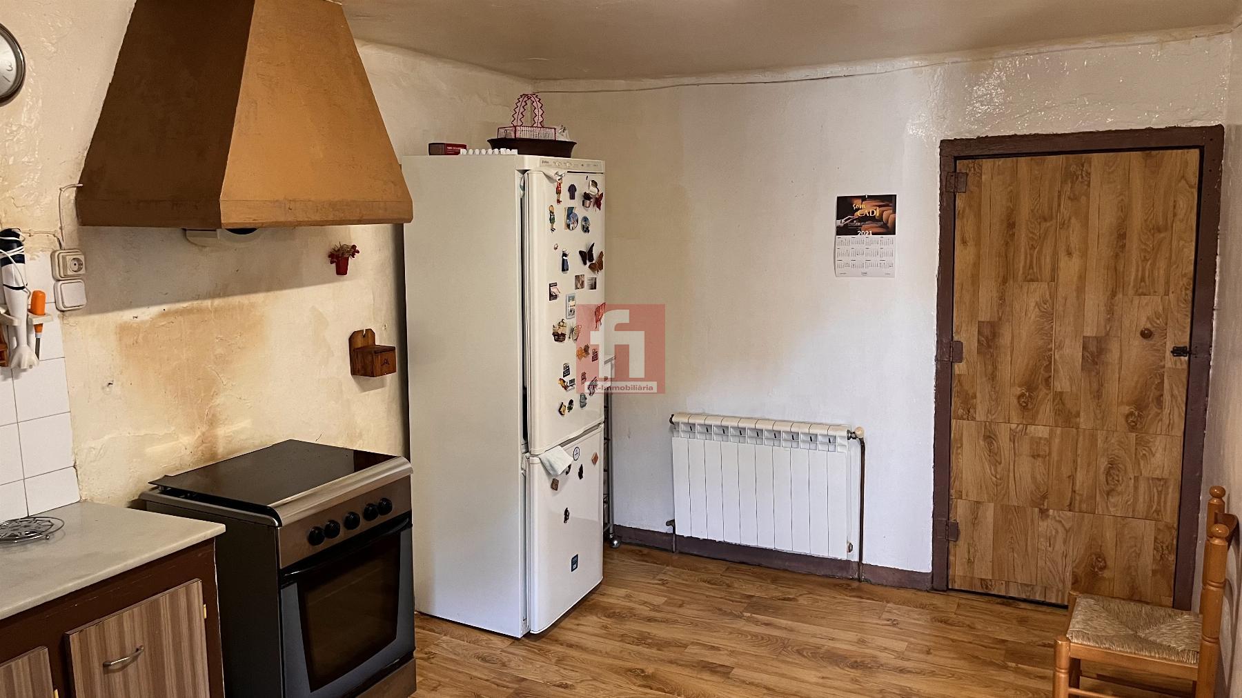 For sale of house in Falset